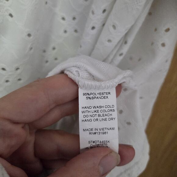 Anthropologie Naif Romantic Feminine Off The Shoulder Eyelet Top White Size 2X - Picture 4 of 7